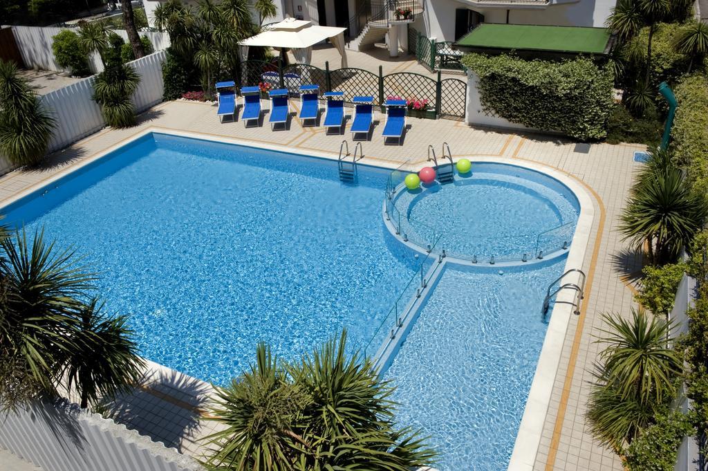 Residence Acquamarina San Benedetto del Tronto Kültér fotó