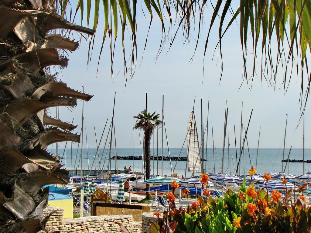 Residence Acquamarina San Benedetto del Tronto Kültér fotó